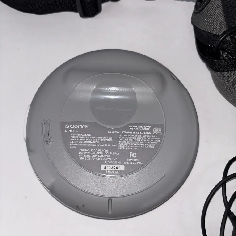 SONY WALKMAN PORTABLE CD PLAYER RADIO Weather ATRAC MP3 Case Tested Works Great!